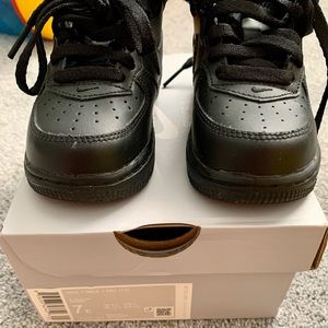 Toddler nike air force 1 mid size 7c all black